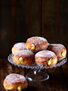 Beignet Fourré à la crème pâtissière x 4